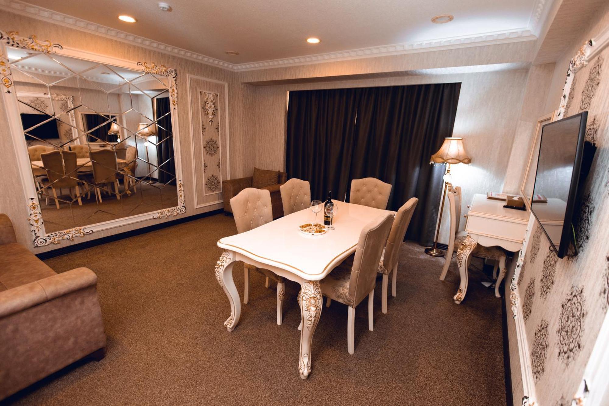 Baku Hotel Gence Dış mekan fotoğraf
