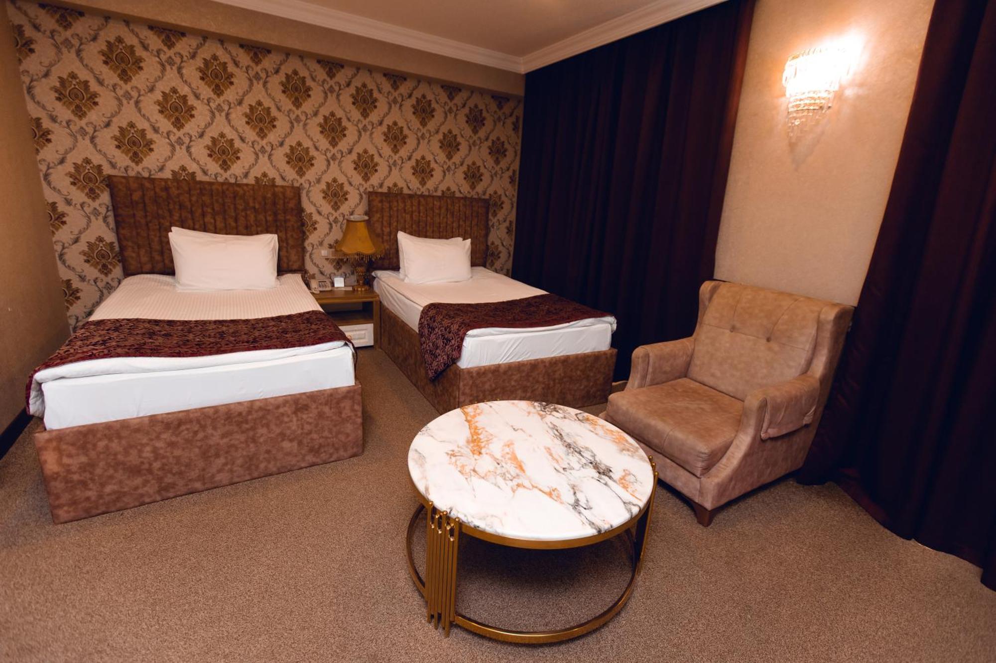 Baku Hotel Gence Dış mekan fotoğraf