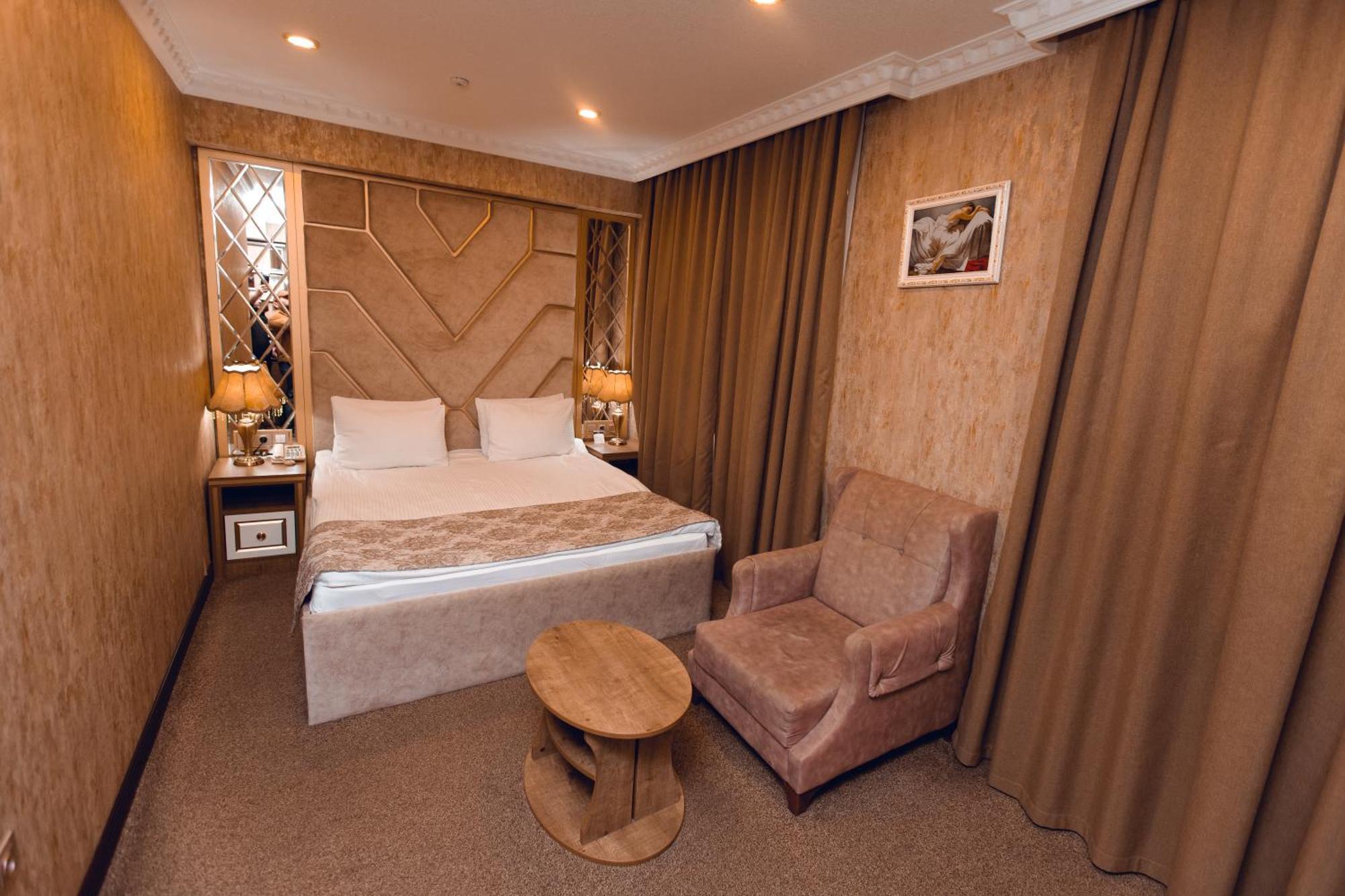 Baku Hotel Gence Dış mekan fotoğraf